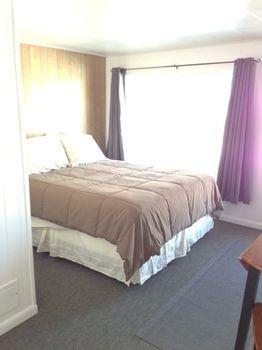 South Arm Retreats 2* East Jordan